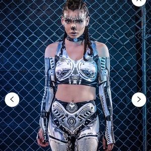 Badinka brand cyborg top brand new size M